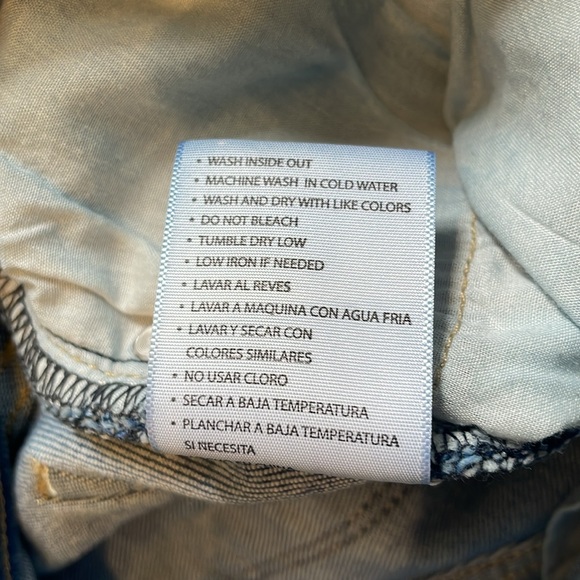 KanCan Medium Wash Distressed Button Skinny Jean - Size 1/24 - Picture 9 of 9